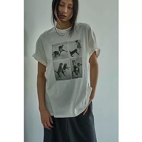 【マージュール/marjour】のCAT TEE インテリア・キッズ・メンズ・レディースファッション・服の通販 founy(ファウニー) https://founy.com/ ファッション Fashion レディースファッション Fashion for Women インナー Innerwear ストレッチ Stretch, Stretchy Fabric プリント Print, Printed Pattern ポケット Pocket, Pocket Detail 猫 Cat, Kitty |ID: prp329100004960831 ipo3291000000037343847