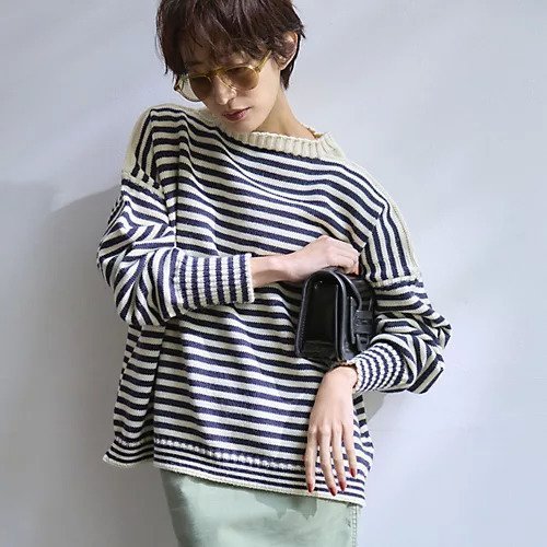 【ビショップ/Le Tricoteur】のOFF SHOULDER CROPPED GUERNSEY SWEATER 人気、トレンドファッション・服の通販 founy(ファニー) 　ファッション　Fashion　レディースファッション　Fashion for Women　トップス・カットソー　Cut & Sew Tops　レディースパーカー・カジュアルフーディー　Casual Hoodies & Sweatshirts　スウェット・クルーネックトップス　Sweatshirts & Crewnecks / Relaxed Fit Sweat Tops　コンパクト　Compact, Small Size　ショート　Short, Short Length　セーター　Sweater, Knitwear　定番　Standard, Basic Item　フランス　France, French　ボーダー　Border, Stripe　ビジネス 仕事 通勤　Business / Work / Commuting　other-2|ID: prp329100004960945 ipo3291000000037221028