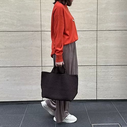 【ドロウェル/drawell】のバックフレアクルーネックニット 人気、トレンドファッション・服の通販 founy(ファニー) 　ファッション　Fashion　レディースファッション　Fashion for Women　トップス・カットソー　Cut & Sew Tops　ニット　Knit Tops & Sweaters　なめらか　Smooth, Silky Texture　エレガント 上品　Elegant　フレア　Flare, Flared　ヨーク　Yoke, Yoke Design　洗える　Machine Washable　other-3|ID: prp329100004961065 ipo3291000000037221637