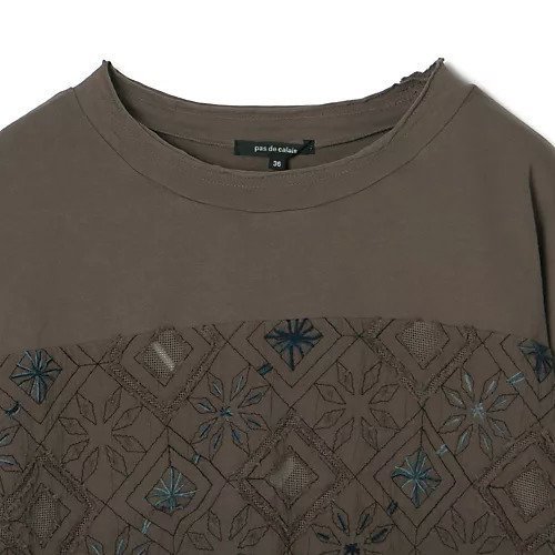 【パドカレ/pas de calais】の25AWミシン&ハンド刺繍 人気、トレンドファッション・服の通販 founy(ファニー) 　ファッション　Fashion　レディースファッション　Fashion for Women　2025年　2025　2025-2026秋冬・A/W　Autumn/Winter 2025–26 AW25–26　インド　Indian Textile　カットオフ　Cut-Off Design　ジャケット　Jacket, Outerwear　ハンド　Hand, Handmade　パッチワーク　Patchwork, Mixed Fabric　リラックス　Relax, Relaxed Fit　レース　Lace, Lace Fabric　洗える　Machine Washable　other-3|ID: prp329100004961676 ipo3291000000037224695