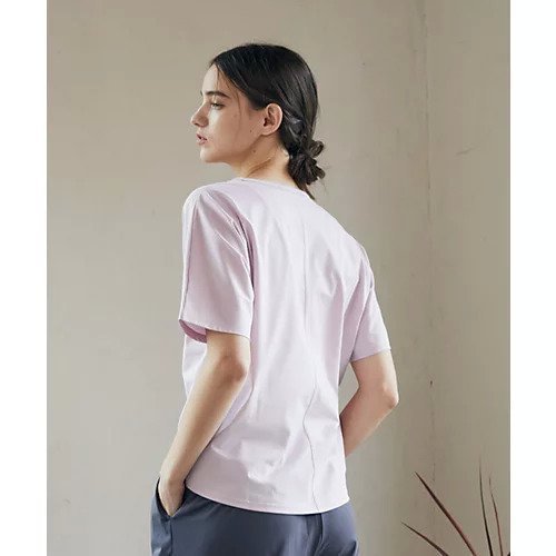 【ジュリエ/Julier】のムーブプライムTシャツ 人気、トレンドファッション・服の通販 founy(ファニー) 　ファッション　Fashion　レディースファッション　Fashion for Women　トップス・カットソー　Cut & Sew Tops　シャツ・ブラウス・オフィスカジュアル　Elegant Blouses & Button-Ups　ロングTシャツ・Tシャツ　Longline T-Shirts & Tees　コレクション　Collection, Seasonal Line　吸水　Absorbent, Quick-Dry　シンプル　Simple, Minimal　半袖　Short Sleeve, Half Sleeve　無地　Plain, Solid Color　ヨガ　Yoga, Yoga Wear　ランニング　Running, Running Wear, Activewear, Jogging　リラックス　Relax, Relaxed Fit　ワイド　Wide, Wide Fit　ワーク　Workwear, Utility Style　エレガント 上品　Elegant　other-3|ID: prp329100004961897 ipo3291000000037225948