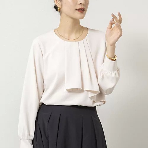 【ノーリーズソフィー/NOLLEY'S sophi】のウォッシャブルファンクショナルジョーゼットプリントタックフレアーブラウス インテリア・キッズ・メンズ・レディースファッション・服の通販 founy(ファウニー) https://founy.com/ ファッション Fashion レディースファッション Fashion for Women トップス・カットソー Cut & Sew Tops シャツ・ブラウス・オフィスカジュアル Elegant Blouses & Button-Ups 2026年 2026 2026春夏・S/S Spring/Summer 2026 SS26 インナー Innerwear オケージョン Occasion Wear ジャケット Jacket, Outerwear ストレッチ Stretch, Stretchy Fabric フロント Front, Front Design プリント Print, Printed Pattern 吸水 Absorbent, Quick-Dry 無地 Plain, Solid Color 軽量 Lightweight, Ultra Light ビジネス 仕事 通勤 Business / Work / Commuting |ID: prp329100004964172 ipo3291000000037249703