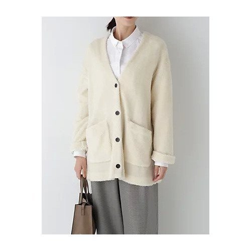 【ヒューマンウーマン/HUMAN WOMAN】のトイプー起毛Vネックカーディガン インテリア・キッズ・メンズ・レディースファッション・服の通販 founy(ファウニー) https://founy.com/ ファッション Fashion レディースファッション Fashion for Women トップス・カットソー Cut & Sew Tops カーディガン・羽織り Layered Style Cardigans Vネックトップス V-Neck Tops / V-Cut Neckline Shirts おすすめ Recommended / Our Picks カーディガン Cardigan, Knitwear シンプル Simple, Minimal バランス Balance, Style Balance ビッグ Big, Oversized ボトム Bottoms, Lower Wear メタル Metal, Metal Parts |ID: prp329100004964426 ipo3291000000037251123