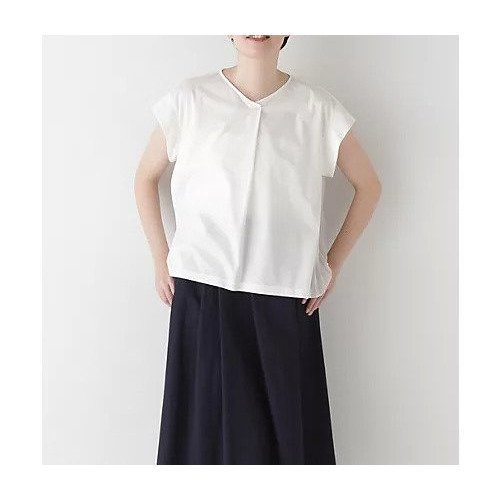 【ヒューマンウーマン/HUMAN WOMAN】のプリーツドッキングカットソープルオーバー インテリア・キッズ・メンズ・レディースファッション・服の通販 founy(ファウニー) https://founy.com/ ファッション Fashion レディースファッション Fashion for Women トップス・カットソー Cut & Sew Tops カジュアルプルオーバー・ニットトップス Pullovers & Knit Tops / Casual Pullovers カットソー・ベーシックTシャツ Cut-and-Sewn Tops / Stretch Tees & Basics おすすめ Recommended / Our Picks インナー Innerwear カットソー Cut and Sewn Top スタンダード Standard, Basic スリーブ Sleeve, Long Sleeve / Short Sleeve タンク Tank Top, Sleeveless Top ドッキング Docking, Mixed Material フレンチ French, French Style プリーツ Pleats, Pleated ヨーク Yoke, Yoke Design エレガント 上品 Elegant |ID: prp329100004964439 ipo3291000000037251188