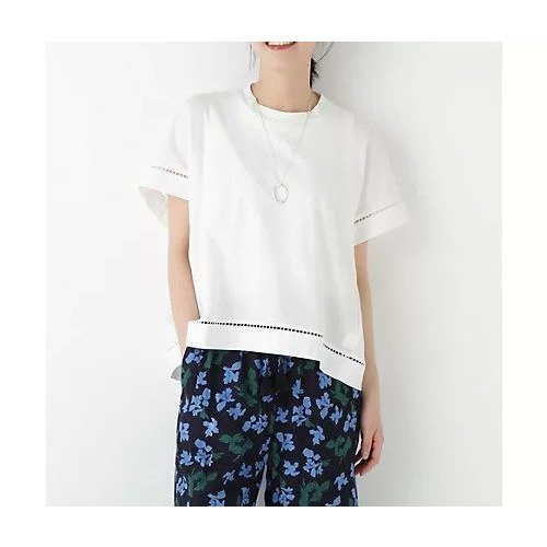 【ヒューマンウーマン/HUMAN WOMAN】の布帛ドッキング半袖プルオーバー インテリア・キッズ・メンズ・レディースファッション・服の通販 founy(ファウニー) 　ファッション　Fashion　レディースファッション　Fashion for Women　トップス・カットソー　Cut & Sew Tops　カジュアルプルオーバー・ニットトップス　Pullovers & Knit Tops / Casual Pullovers　おすすめ　Recommended / Our Picks　スタンダード　Standard, Basic　タイプライター　Typewriter Fabric, Crisp Cotton　ドッキング　Docking, Mixed Material　プリント　Print, Printed Pattern　ボトム　Bottoms, Lower Wear　ワイド　Wide, Wide Fit　半袖　Short Sleeve, Half Sleeve　ホワイト|ID: prp329100004964553 ipo3291000000037251744