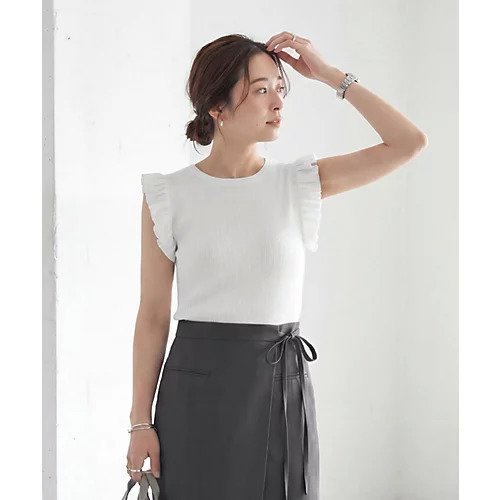 【スタイルデリ/STYLE DELI】の【LUXE 】プリーツノースリニットトップス インテリア・キッズ・メンズ・レディースファッション・服の通販 founy(ファウニー) 　ファッション　Fashion　レディースファッション　Fashion for Women　トップス・カットソー　Cut & Sew Tops　ニット　Knit Tops & Sweaters　インナー　Innerwear　クール　Cool, Chic　サロペット　Overalls, Salopette　シンプル　Simple, Minimal　ダメージ　Distressed, Destroyed　定番　Standard, Basic Item　フェミニン　Feminine, Girly　フリル　Frill, Ruffle　プリーツ　Pleats, Pleated　おすすめ　Recommended / Our Picks　夏　Summer　アイボリー|ID: prp329100004971001 ipo3291000000037278301