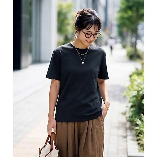 【スタイルデリ/STYLE DELI】の薄手スムースクルーネックTシャツ インテリア・キッズ・メンズ・レディースファッション・服の通販 founy(ファウニー) 　ファッション　Fashion　レディースファッション　Fashion for Women　トップス・カットソー　Cut & Sew Tops　シャツ・ブラウス・オフィスカジュアル　Elegant Blouses & Button-Ups　ロングTシャツ・Tシャツ　Longline T-Shirts & Tees　イエロー　Yellow　インナー　Innerwear　カーディガン　Cardigan, Knitwear　サロペット　Overalls, Salopette　ショルダー　Shoulder, Shoulder Strap　ジャケット　Jacket, Outerwear　ストレート　Straight, Straight Cut　スリット　Slit, Slit Detail　ドロップ　Drop Shoulder, Dropped Style　定番　Standard, Basic Item　なめらか　Smooth, Silky Texture　バランス　Balance, Style Balance　パステル　Pastel, Soft Color　半袖　Short Sleeve, Half Sleeve　無地　Plain, Solid Color　おすすめ　Recommended / Our Picks　夏　Summer　エレガント 上品　Elegant　ブラック|ID: prp329100004984023 ipo3291000000037335948