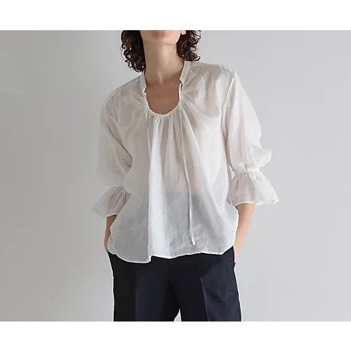 【マルティニーク/martinique】のラミーネックギャザーブラウス インテリア・キッズ・メンズ・レディースファッション・服の通販 founy(ファウニー) 　ファッション　Fashion　レディースファッション　Fashion for Women　トップス・カットソー　Cut & Sew Tops　シャツ・ブラウス・オフィスカジュアル　Elegant Blouses & Button-Ups　ギャザー　Gathered, Ruffled　今季　This Season, Current Season　ショート　Short, Short Length　スタンド　Stand Collar, Upright Stand　バランス　Balance, Style Balance　フレア　Flare, Flared　ワイド　Wide, Wide Fit　おすすめ　Recommended / Our Picks　エレガント 上品　Elegant　ホワイト|ID: prp329100004990499 ipo3291000000037379747