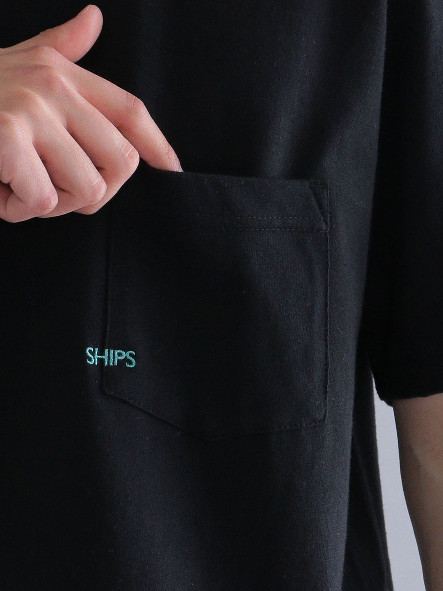 【シップス フォー ウィメン/SHIPS】の*SHIPS マイクロ SHIPSロゴ ポケット Tシャツ インテリア・キッズ・メンズ・レディースファッション・服の通販 founy(ファニー) 　ファッション　Fashion　レディースファッション　WOMEN　トップス・カットソー　Tops/Tshirt　シャツ/ブラウス　Shirts/Blouses　ロング / Tシャツ　T-Shirts　おすすめ　Recommend　クール　Cool　ポケット　Pocket　定番　Standard　チャコールグレー|ID: prp329100003796569 ipo3291000000025392534