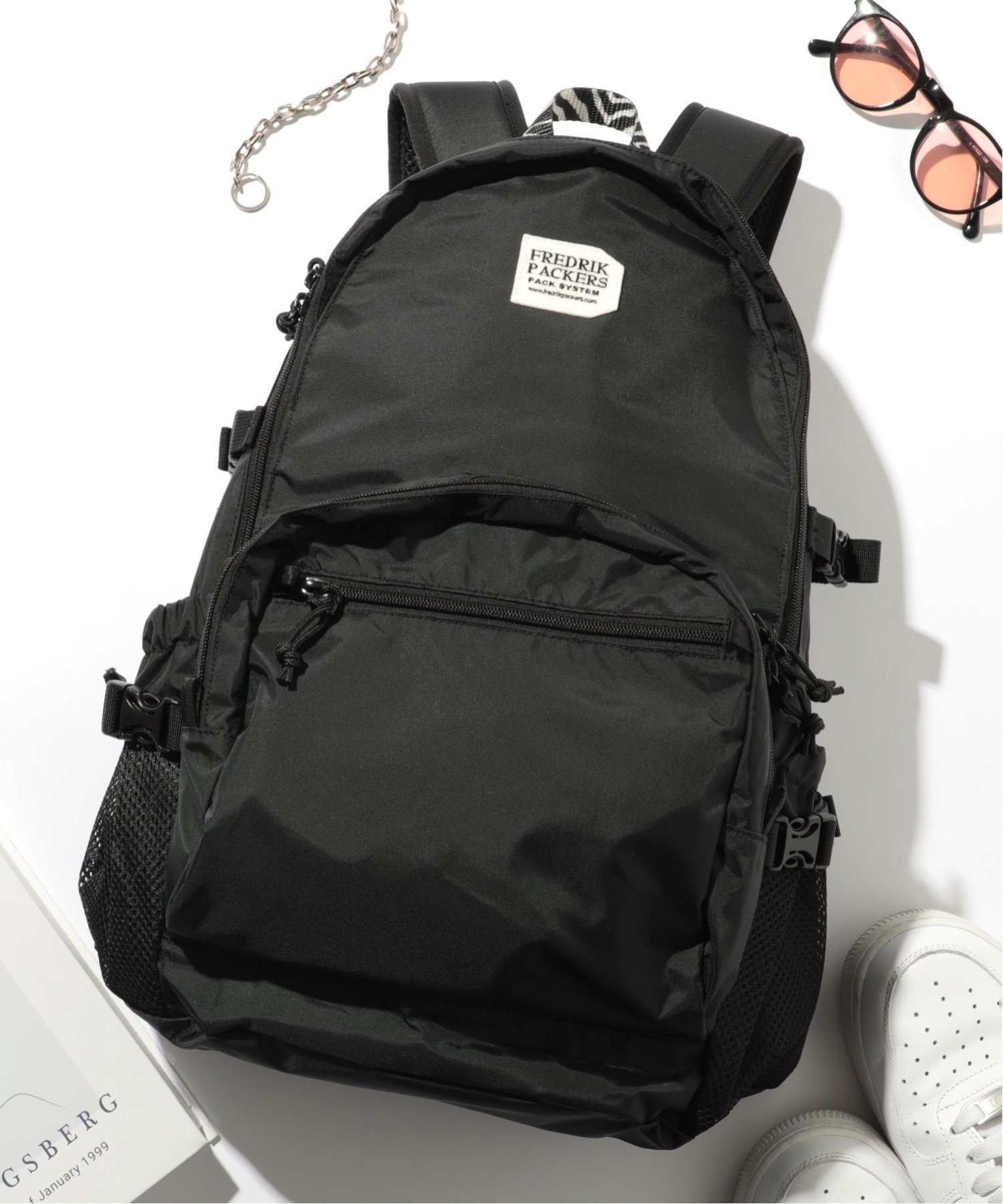 【セットアップセブン/SETUP7】のFREDRIK PACKERS/210D DAY PACK TIPI マザーズリュック フレドリックパッカーズ インテリア・キッズ・メンズ・レディースファッション・服の通販 founy(ファニー) 　ファッション　Fashion　レディースファッション　Fashion for Women　インナー　Innerwear　ギャザー　Gathered, Ruffled　傘　Umbrella, Parasol　軽量　Lightweight, Ultra Light　ショルダー　Shoulder, Shoulder Strap　シンプル　Simple, Minimal　スマート　Smart, Elegant　財布　Wallet, Purse　タオル　Towel, Bath Towel　フラット　Flat, Flat Shoes　フロント　Front, Front Design　ポケット　Pocket, Pocket Detail　ポーチ　Pouch, Small Case　メッシュ　Mesh, Net Fabric　ラップ　Wrap, Wrap Design　リュック　Backpack, Rucksack　BLK2|ID: prp329100003805254 ipo3291000000034549692