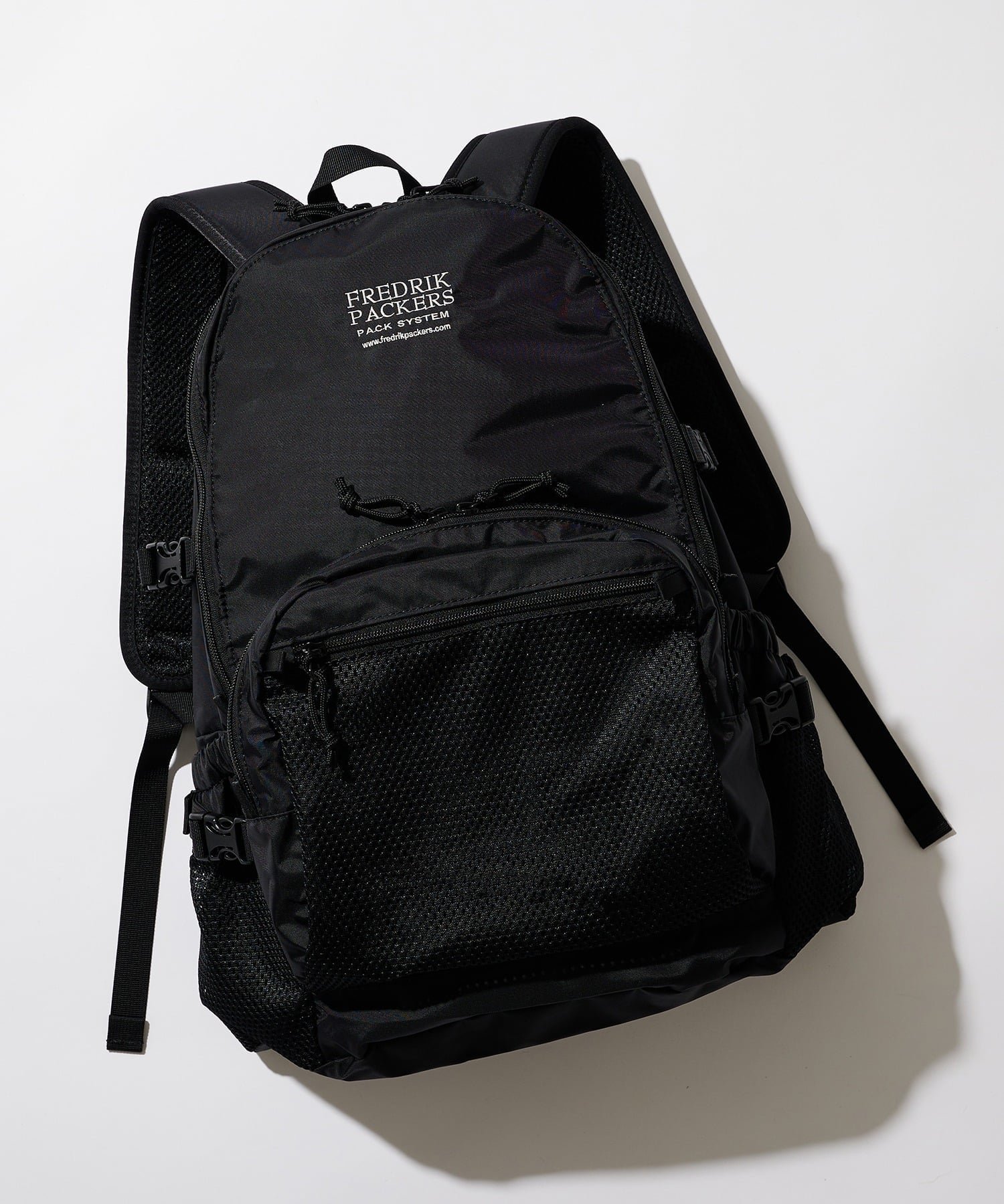 【セットアップセブン/SETUP7】のFREDRIK PACKERS/210D DAY PACK TIPI マザーズリュック フレドリックパッカーズ インテリア・キッズ・メンズ・レディースファッション・服の通販 founy(ファニー) 　ファッション　Fashion　レディースファッション　Fashion for Women　インナー　Innerwear　ギャザー　Gathered, Ruffled　傘　Umbrella, Parasol　軽量　Lightweight, Ultra Light　ショルダー　Shoulder, Shoulder Strap　シンプル　Simple, Minimal　スマート　Smart, Elegant　財布　Wallet, Purse　タオル　Towel, Bath Towel　フラット　Flat, Flat Shoes　フロント　Front, Front Design　ポケット　Pocket, Pocket Detail　ポーチ　Pouch, Small Case　メッシュ　Mesh, Net Fabric　ラップ　Wrap, Wrap Design　リュック　Backpack, Rucksack　BLK4|ID: prp329100003805254 ipo3291000000035085303