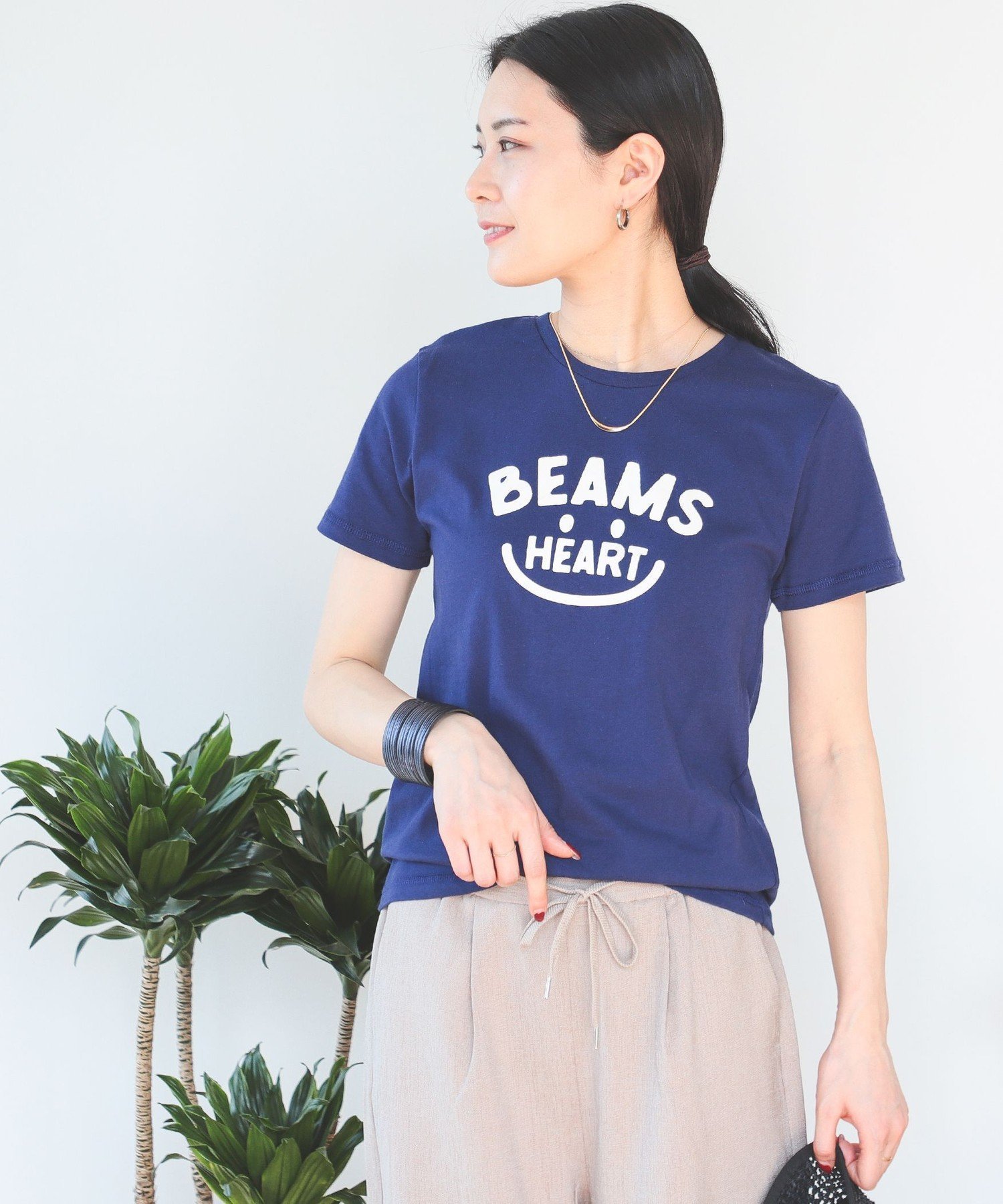 【ビームス ハート/BEAMS HEART】のBEAMS HEART / スマイル ロゴTシャツ 24SS イージーケア インテリア・キッズ・メンズ・レディースファッション・服の通販 founy(ファニー) 　ファッション　Fashion　レディースファッション　WOMEN　トップス・カットソー　Tops/Tshirt　シャツ/ブラウス　Shirts/Blouses　ロング / Tシャツ　T-Shirts　コンパクト　Compact　シンプル　Simple　人気　Popularity　プレーン　Plane　半袖　Short Sleeve　メンズ　Mens　おすすめ　Recommend　2024年　2024　2024春夏・S/S　Ss,Spring/Summer,2024　NAVY|ID: prp329100003808704 ipo3291000000025991566