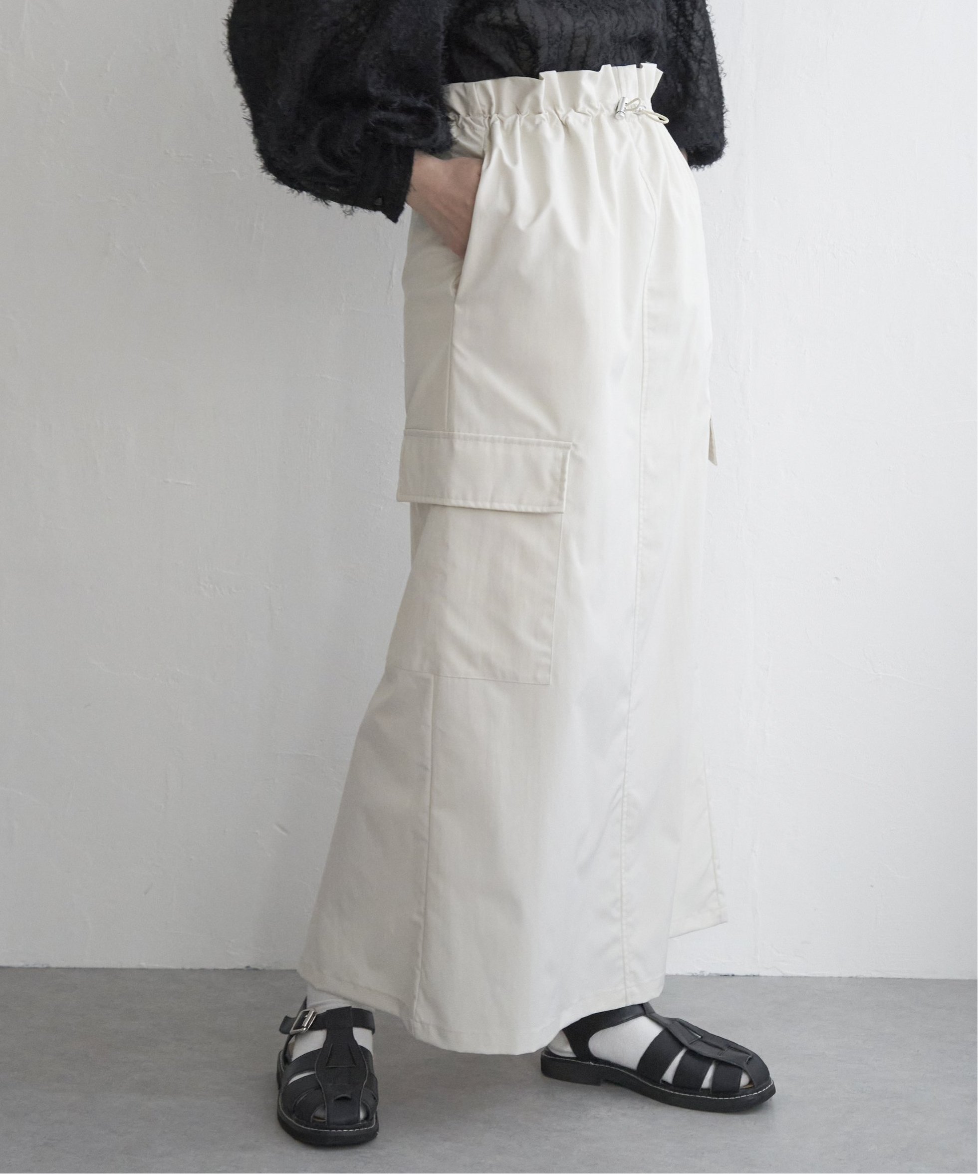 【ヴァンス エクスチェンジ/VENCE EXCHANGE】のベネシャンギャザースカート インテリア・キッズ・メンズ・レディースファッション・服の通販 founy(ファニー) 　ファッション　Fashion　レディースファッション　WOMEN　スカート　Skirt　おすすめ　Recommend　カーゴパンツ　Cargo Pants　スリット　Slit　トレンド　Trend　ドローコード　Draw Cord　フェミニン　Feminine　オフホワイト|ID: prp329100003924652 ipo3291000000025939163