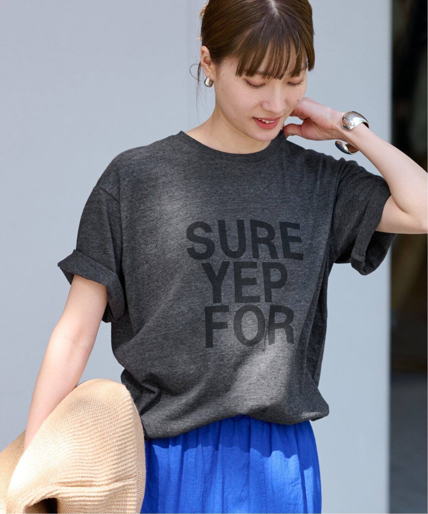 【フレームワーク/FRAMeWORK】のロゴTシャツ インテリア・キッズ・メンズ・レディースファッション・服の通販 founy(ファニー) 　ファッション　Fashion　レディースファッション　WOMEN　トップス・カットソー　Tops/Tshirt　シャツ/ブラウス　Shirts/Blouses　ロング / Tシャツ　T-Shirts　2024年　2024　2024春夏・S/S　Ss,Spring/Summer,2024　インナー　Inner　モノトーン　Monotone　グレー|ID: prp329100003931734 ipo3291000000025959896