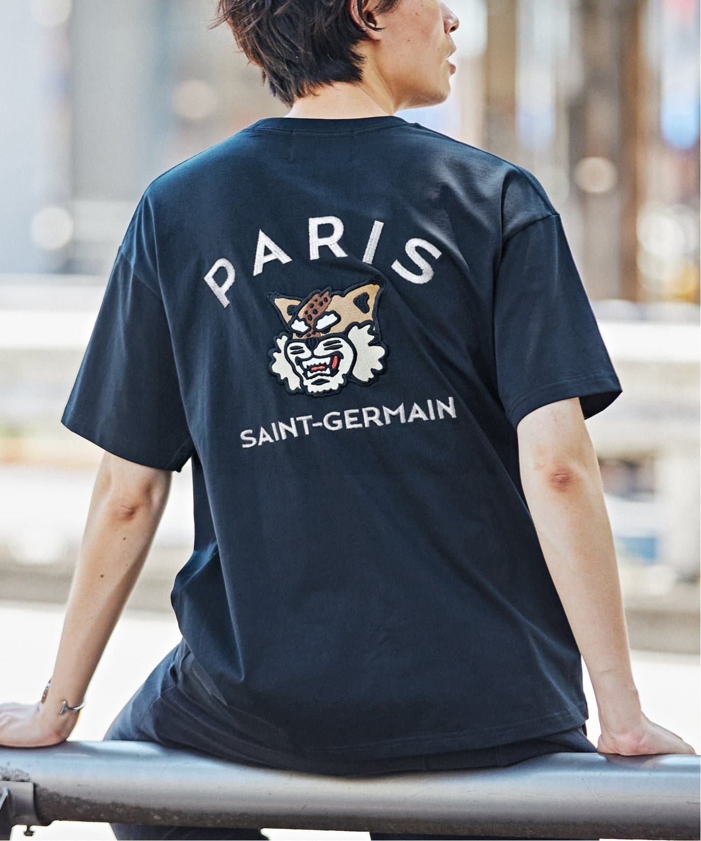 【エディフィス/EDIFICE】の【Paris Saint-Germain】カレッジロゴ刺しゅう Tシャツ インテリア・キッズ・メンズ・レディースファッション・服の通販 founy(ファニー) 　ファッション　Fashion　レディースファッション　WOMEN　トップス・カットソー　Tops/Tshirt　シャツ/ブラウス　Shirts/Blouses　ロング / Tシャツ　T-Shirts　おすすめ　Recommend　ビッグ　Big　ブラック|ID: prp329100003948091 ipo3291000000026161808