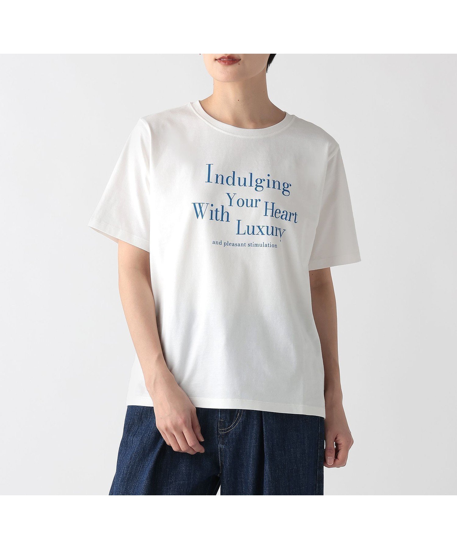 【アフタヌーンティー リビング/Afternoon Tea LIVING】のタイポグラフィープリントTシャツ 人気、トレンドファッション・服の通販 founy(ファニー) 　ファッション　Fashion　レディースファッション　WOMEN　トップス・カットソー　Tops/Tshirt　シャツ/ブラウス　Shirts/Blouses　ロング / Tシャツ　T-Shirts　おすすめ　Recommend　なめらか　Smooth　インナー　Inner　シンプル　Simple　フロント　Front　ベーシック　Basic　 other-1|ID: prp329100003984382 ipo3291000000026333308