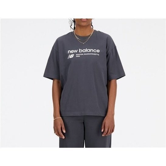 【ニューバランス/new balance】のNB Essentials Linear Heritage オーバーサイズ ショートスリーブTシャツ インテリア・キッズ・メンズ・レディースファッション・服の通販 founy(ファニー) 　ファッション　Fashion　レディースファッション　WOMEN　トップス・カットソー　Tops/Tshirt　シャツ/ブラウス　Shirts/Blouses　ロング / Tシャツ　T-Shirts　ショート　Short　スリーブ　Sleeve　トレンド　Trend　ACKブラックトップ|ID: prp329100003986481 ipo3291000000026306082