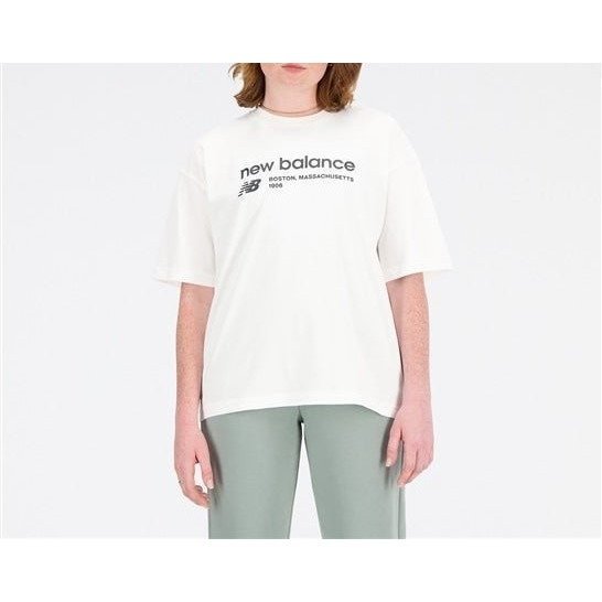 【ニューバランス/new balance】のNB Essentials Linear Heritage オーバーサイズ ショートスリーブTシャツ インテリア・キッズ・メンズ・レディースファッション・服の通販 founy(ファニー) 　ファッション　Fashion　レディースファッション　WOMEN　トップス・カットソー　Tops/Tshirt　シャツ/ブラウス　Shirts/Blouses　ロング / Tシャツ　T-Shirts　ショート　Short　スリーブ　Sleeve　トレンド　Trend　SSTシーソルト|ID: prp329100003986481 ipo3291000000026306085