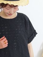 【サマンサモスモス/Samansa Mos2】のアイレットジャカードフリルカットソー 人気、トレンドファッション・服の通販 founy(ファニー) ファッション Fashion レディースファッション WOMEN トップス・カットソー Tops/Tshirt カットソー Cut and Sewn アイレット Eyelet フリル Frills リラックス Relax thumbnail ブラック|ID: prp329100004033119 ipo3291000000027303402