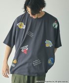 【コーエン/COEN】のNBA別注ロゴアソートビッグTシャツ 人気、トレンドファッション・服の通販 founy(ファニー) ファッション Fashion レディースファッション WOMEN トップス・カットソー Tops/Tshirt シャツ/ブラウス Shirts/Blouses ロング / Tシャツ T-Shirts おすすめ Recommend スリット Slit ビッグ Big ワンポイント One Point 人気 Popularity 別注 Special Order thumbnail DK.GRAY|ID: prp329100004055356 ipo3291000000027394076