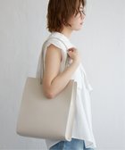 【ノッチ/notch】のA4サイズ 2WAYトートバッグ/ショルダーバッグ 人気、トレンドファッション・服の通販 founy(ファニー) ファッション Fashion レディースファッション WOMEN バッグ Bag ショルダー Shoulder シンプル Simple スクエア Square ビビッド Vivid フォルム Form thumbnail ベージュ|ID: prp329100004067527 ipo3291000000028757345