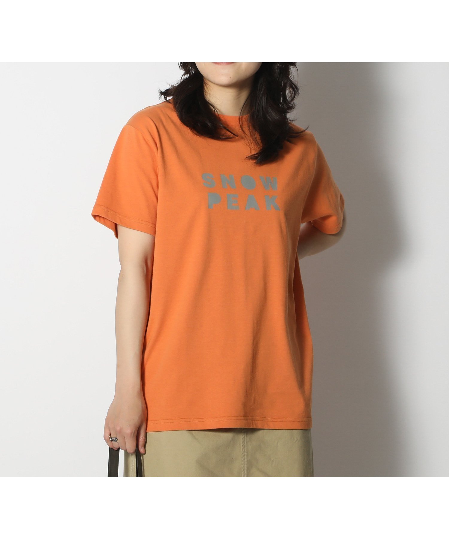 【スノーピーク/SNOW PEAK】のSNOWPEAKER T-Shirt CAMPER インテリア・キッズ・メンズ・レディースファッション・服の通販 founy(ファニー) 　ファッション　Fashion　レディースファッション　WOMEN　トップス・カットソー　Tops/Tshirt　シャツ/ブラウス　Shirts/Blouses　ロング / Tシャツ　T-Shirts　オレンジ　Orange　グラフィック　Graphic　吸水　Water Absorption　人気　Popularity　フィット　Fit　半袖　Short Sleeve　Orange|ID: prp329100004076531 ipo3291000000027535289