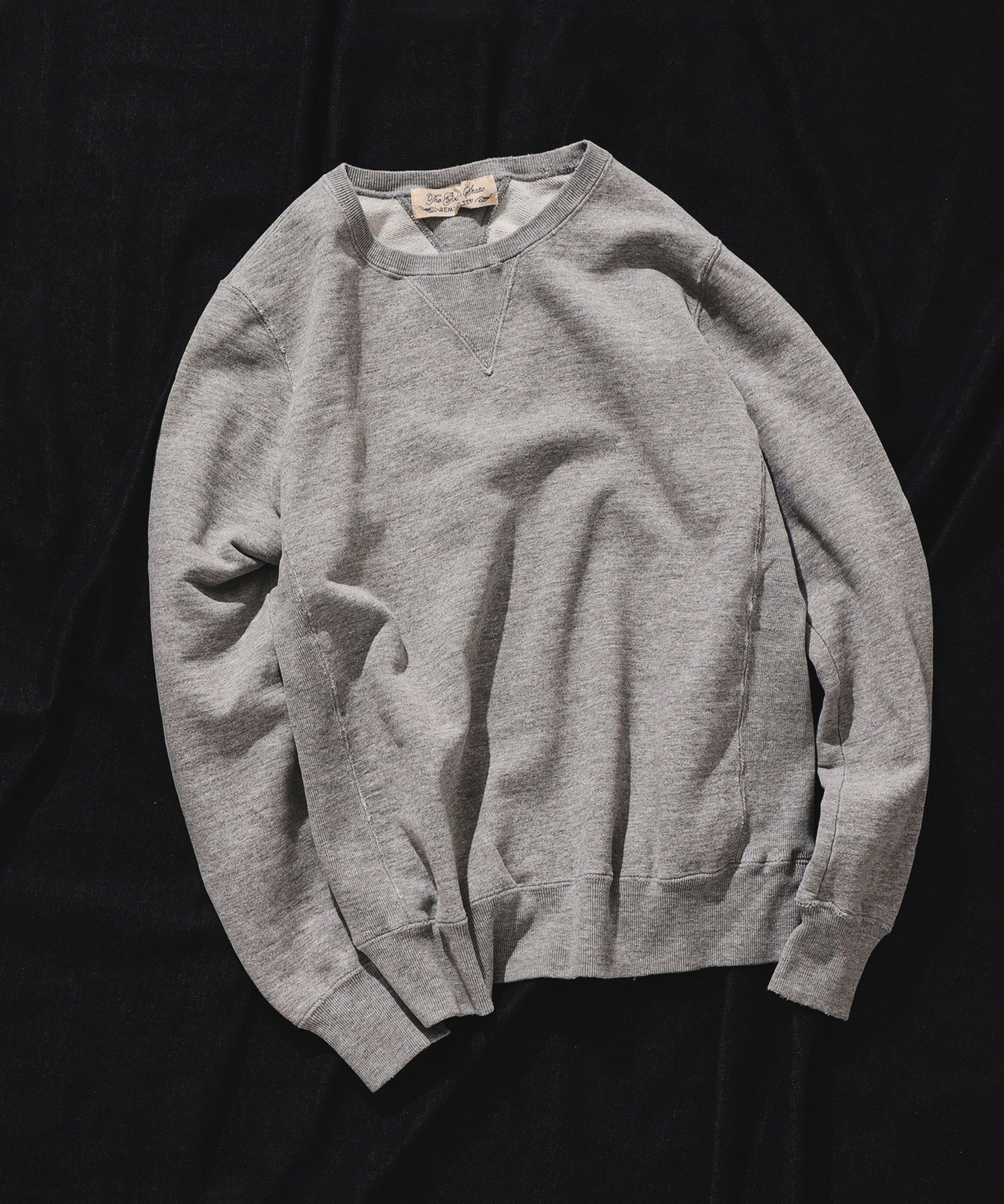 【ビームス/BEAMS / MEN】のREMI RELIEF*BEAMS PLUS / 別注 スウェット クルーネック インテリア・キッズ・メンズ・レディースファッション・服の通販 founy(ファニー) 　ファッション　Fashion　メンズファッション　MEN　ヴィンテージ　Vintage　スウェット　Sweat　ダメージ　Damage　パターン　Pattern　別注　Special Order　H.GRAY|ID: prp329100004076726 ipo3291000000027910060