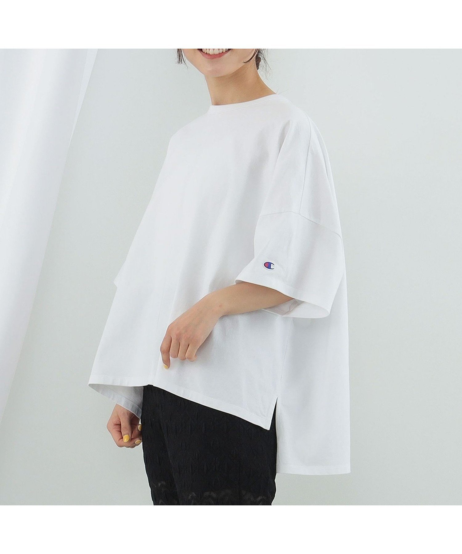 【ビームス ウイメン/BEAMS】の【7/25新規値下げ】Champion * Ray BEAMS / 別注 ショート スリーブ Tシャツ 24SS summer インテリア・キッズ・メンズ・レディースファッション・服の通販 founy(ファニー) 　ファッション　Fashion　レディースファッション　WOMEN　トップス・カットソー　Tops/Tshirt　シャツ/ブラウス　Shirts/Blouses　ロング / Tシャツ　T-Shirts　春　Spring　カットソー　Cut And Sew　ショート　Short　シンプル　Simple　スリット　Slit　スリーブ　Sleeve　ダウン　Down　バランス　Balance　ビッグ　Big　フェミニン　Feminine　別注　Special Order　夏　Summer　2023春夏・S/S　Ss,Spring/Summer,2023　2023年　2023　2024年　2024　2024春夏・S/S　Ss,Spring/Summer,2024　WHITE|ID: prp329100004078906 ipo3291000000027977961