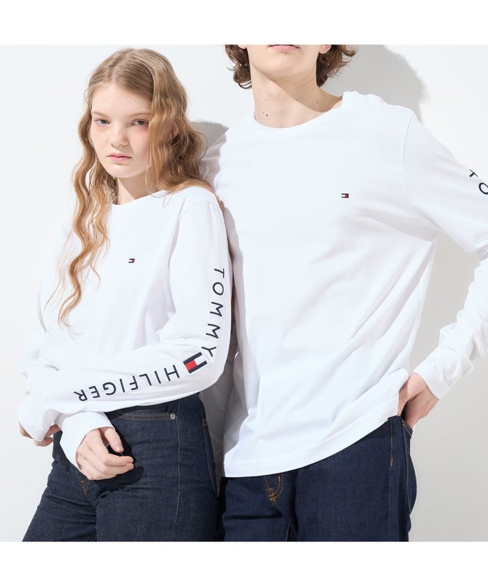 【トミーヒルフィガー/TOMMY HILFIGER】のTOMMY HILFIGER(トミーヒルフィガー) ショルダーロゴロングスリーブTシャツ インテリア・キッズ・メンズ・レディースファッション・服の通販 founy(ファニー) https://founy.com/ ファッション Fashion レディースファッション WOMEN トップス・カットソー Tops/Tshirt シャツ/ブラウス Shirts/Blouses ロング / Tシャツ T-Shirts アメリカン American インナー Inner カットソー Cut And Sew クラシック Classic シンプル Simple デニム Denim 人気 Popularity 長袖 Long Sleeve ベーシック Basic モダン Modern リラックス Relax ワンポイント One Point おすすめ Recommend ゴルフ Golf |ID: prp329100004079009 ipo3291000000028839632