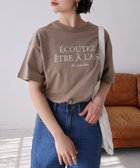 【その他のブランド/Other】のフレンチ ロゴプリント 半袖 Tシャツ 人気、トレンドファッション・服の通販 founy(ファニー) ファッション Fashion レディースファッション WOMEN トップス・カットソー Tops/Tshirt シャツ/ブラウス Shirts/Blouses ロング / Tシャツ T-Shirts おすすめ Recommend スリット Slit フレンチ French プリント Print ベーシック Basic 人気 Popularity 半袖 Short Sleeve thumbnail ベージュ|ID: prp329100004096568 ipo3291000000028889319