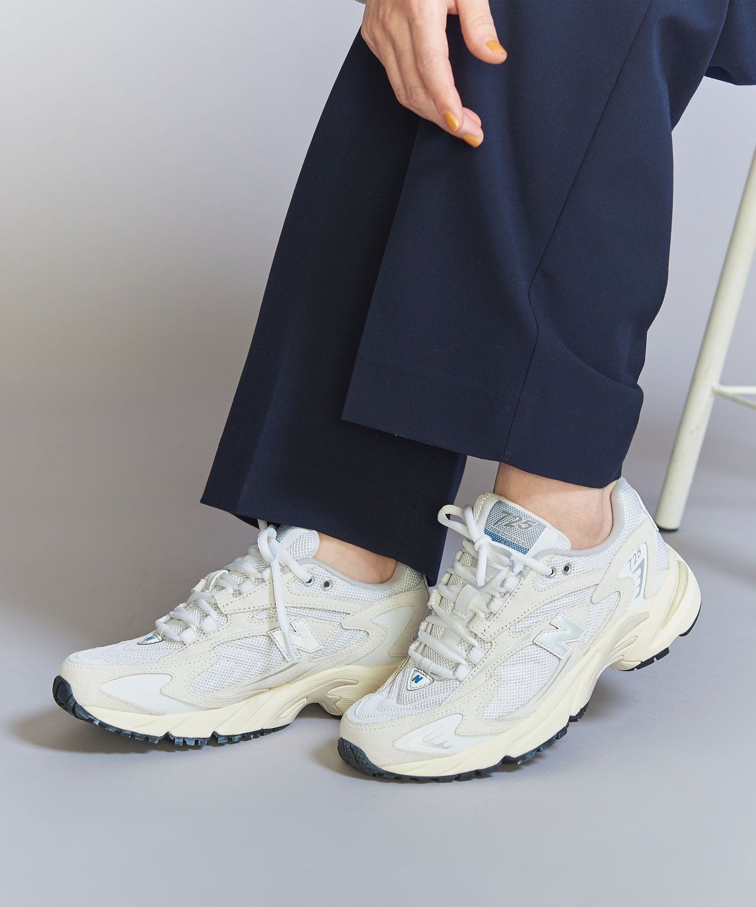 【ビューティ&ユース ユナイテッドアローズ/BEAUTY&YOUTH / UNITED ARROWS】のNew Balance ML725/スニーカー 人気、トレンドファッション・服の通販 founy(ファニー) 　ファッション　Fashion　レディースファッション　WOMEN　シューズ　Shoes　スエード　Suede　スニーカー　Sneakers　スポーティ　Sporty　スラックス　Slacks　タイトスカート　Tight Skirt　人気　Popularity　フィット　Fit　フェミニン　Feminine　ボトム　Bottom　ミックス　Mix　メッシュ　Mesh　ランニング　Running　ワイド　Wide　A/W・秋冬　Aw・Autumn/Winter・Fw・Fall-Winter　おすすめ　Recommend　 other-1|ID: prp329100004103766 ipo3291000000028737971