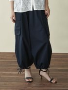 【ラシュッド/LASUD】のCotton parachute pants 人気、トレンドファッション・服の通販 founy(ファニー) ファッション Fashion レディースファッション WOMEN パンツ Pants コンパクト Compact シャーリング Shirring フェミニン Feminine thumbnail ネイビー|ID: prp329100004106941 ipo3291000000028941429