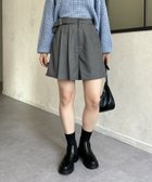 【ゼヴォン/Thevon】のアシメタックサイドベルトショートパンツ 人気、トレンドファッション・服の通販 founy(ファニー) ファッション Fashion レディースファッション WOMEN パンツ Pants ハーフ / ショートパンツ Short Pants ベルト Belts 2024年 2024 2024-2025秋冬・A/W Aw/Autumn/Winter/Fw/Fall/2024-2025 アシンメトリー Asymmetry サンダル Sandals ショート Short スニーカー Sneakers トレンド Trend プリーツ Pleats 夏 Summer 楽ちん Easy 秋 Autumn/Fall thumbnail グレー|ID: prp329100004108189 ipo3291000000028938204