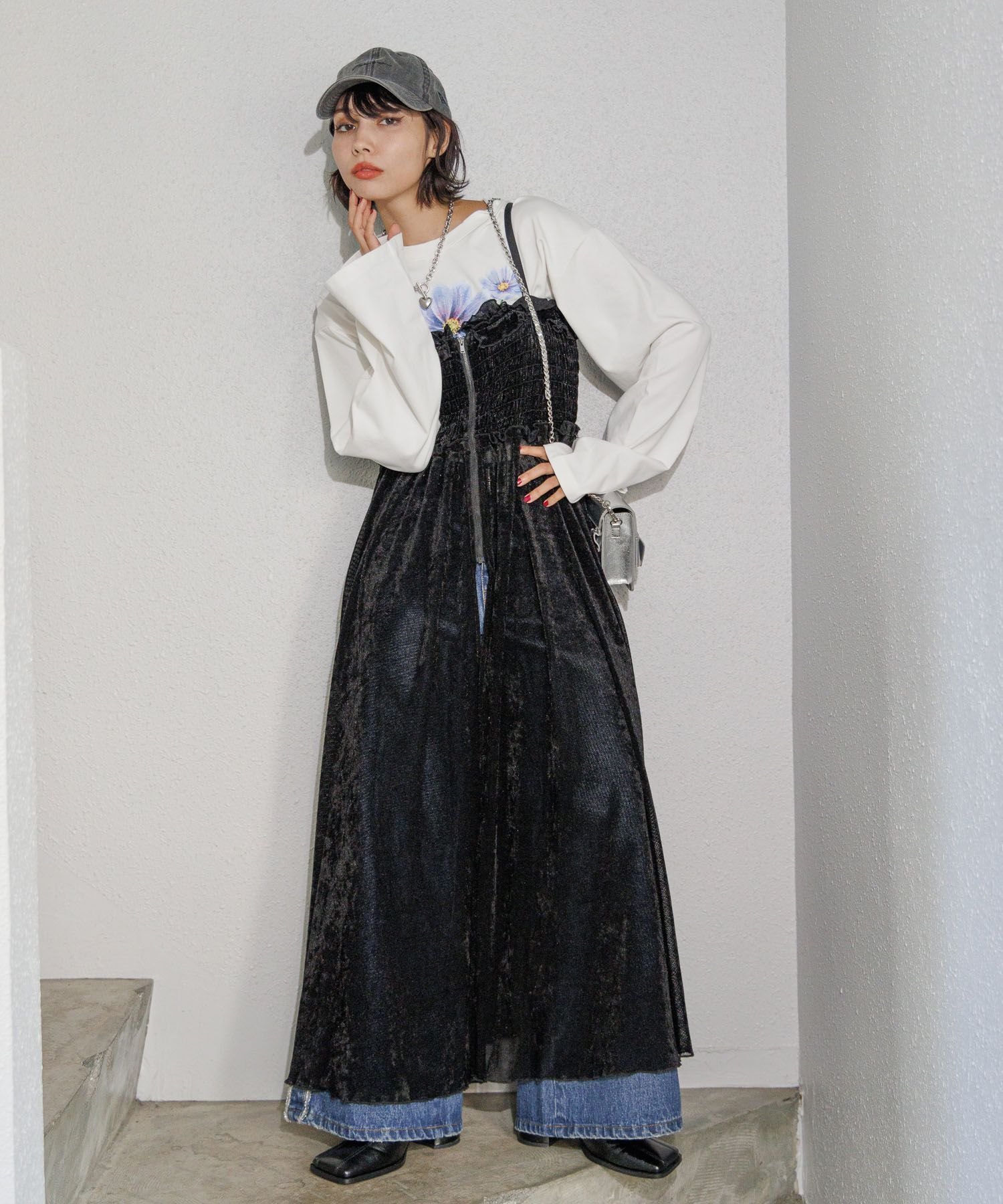 【ページボーイ/PAGEBOY】のベロアチュールキャミワンピース 人気、トレンドファッション・服の通販 founy(ファニー) 　ファッション　Fashion　レディースファッション　WOMEN　ワンピース　Dress　キャミワンピース　No Sleeve Dresses　おすすめ　Recommend　インナー　Inner　シアー　Sheer　シャーリング　Shirring　チュール　Tulle　デニム　Denim　フリル　Frills　フロント　Front　ベロア　Velor　ボトム　Bottom　ロング　Long　 other-1|ID: prp329100004112731 ipo3291000000028676824