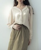 【セゾンドパピヨン/SAISON DE PAPILLON】のバックVネックシフォンブラウス 人気、トレンドファッション・服の通販 founy(ファニー) ファッション Fashion レディースファッション WOMEN トップス・カットソー Tops/Tshirt シャツ/ブラウス Shirts/Blouses Vネック V-Neck バッグ Bag とろみ Thickness シフォン Chiffon パール Pearl フロント Front thumbnail ライトベージュ|ID: prp329100004119395 ipo3291000000028697223