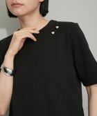 【アダム エ ロペ/ADAM ET ROPE'】の【WEB限定・洗える】ハートTシャツ 人気、トレンドファッション・服の通販 founy(ファニー) ファッション Fashion レディースファッション WOMEN トップス・カットソー Tops/Tshirt シャツ/ブラウス Shirts/Blouses ロング / Tシャツ T-Shirts 2024年 2024 2024春夏・S/S Ss,Spring/Summer,2024 S/S・春夏 Ss・Spring/Summer おすすめ Recommend コンパクト Compact フレア Flare ポケット Pocket ワイド Wide 夏 Summer 春 Spring 洗える Washable thumbnail ブラック(01)|ID: prp329100004120514 ipo3291000000028510962