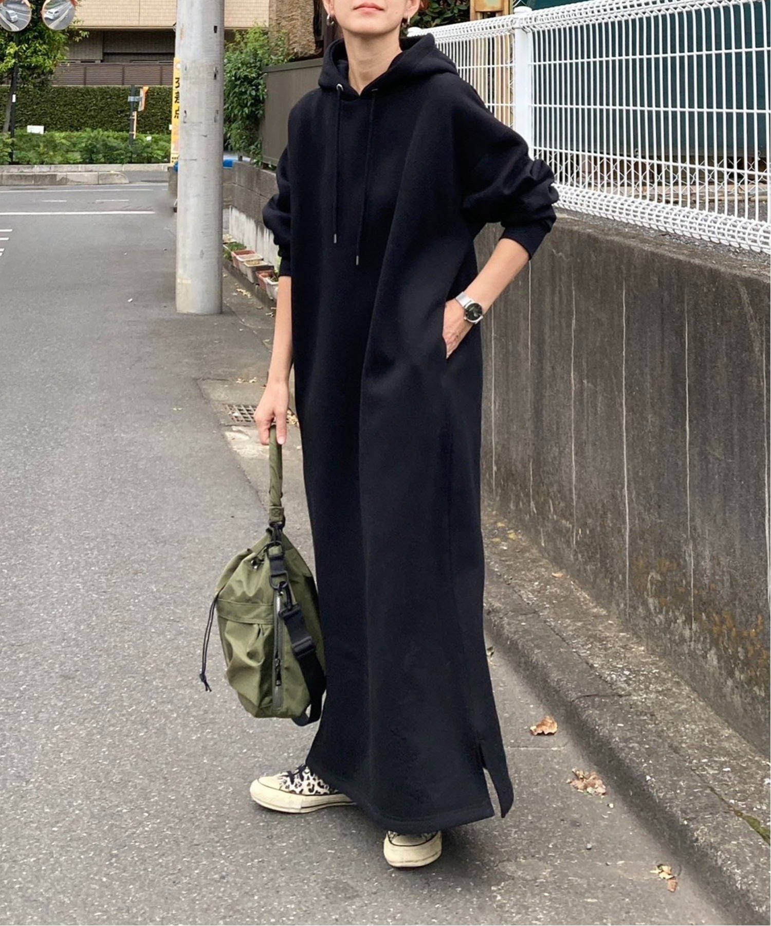 【ノッチ/notch】の【 notch. by KR 】裏起毛フーディワンピース 人気、トレンドファッション・服の通販 founy(ファニー) 　ファッション　Fashion　レディースファッション　WOMEN　ワンピース　Dress　カーディガン　Cardigan　コラボ　Collaboration　シンプル　Simple　スリット　Slit　デニム　Denim　人気　Popularity　パーカー　Hoodie　ポケット　Pocket　レギンス　Leggings　ロング　Long　おすすめ　Recommend　2024年　2024　2024-2025秋冬・A/W　Aw/Autumn/Winter/Fw/Fall/2024-2025　 other-1|ID: prp329100004125741 ipo3291000000028175695