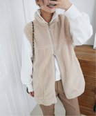 【スローブ イエナ/SLOBE IENA】のボアスタンドベスト 人気、トレンドファッション・服の通販 founy(ファニー) ファッション Fashion レディースファッション WOMEN アウター Coat Outerwear トップス・カットソー Tops/Tshirt ベスト/ジレ Gilets/Vests 2024年 2024 2024-2025秋冬・A/W Aw/Autumn/Winter/Fw/Fall/2024-2025 A/W・秋冬 Aw・Autumn/Winter・Fw・Fall-Winter おすすめ Recommend なめらか Smooth スウェット Sweat スタンド Stand デニム Denim フェミニン Feminine フロント Front ベスト Vest ポケット Pocket エレガント 上品 Elegant 定番 Standard thumbnail ベージュ|ID: prp329100004127236 ipo3291000000029182673