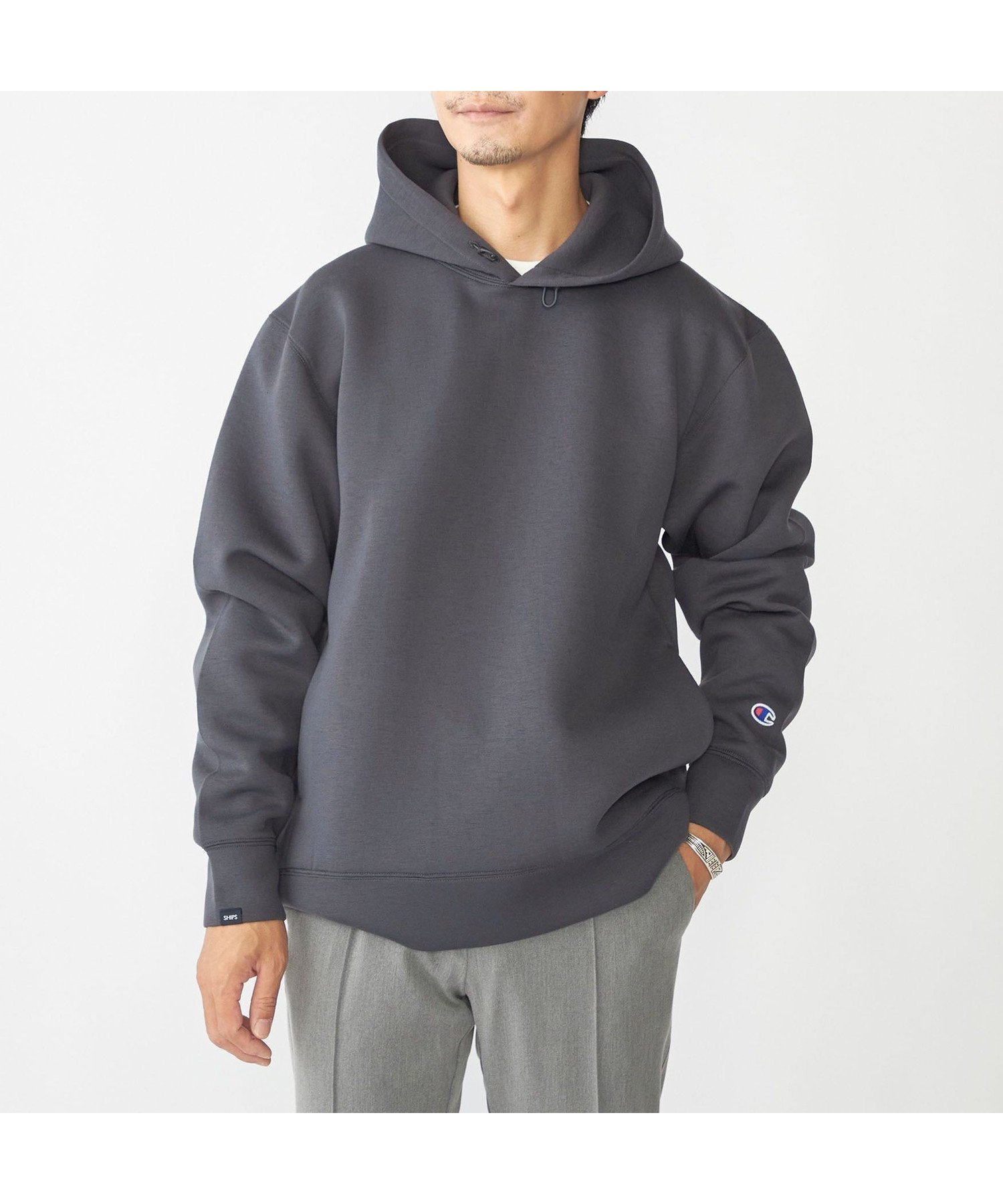 【シップス/SHIPS / MEN】の【SHIPS別注】Champion Wrap Air プルオーバー フーディ パーカー 24FW インテリア・キッズ・メンズ・レディースファッション・服の通販 founy(ファニー) 　ファッション　Fashion　メンズファッション　MEN　トップス・カットソー　Tops/Tshirt/Men　パーカ　Sweats　春　Spring　秋　Autumn/Fall　クラシカル　Classical　軽量　Lightweight　シューズ　Shoes　ジャケット　Jacket　スウェット　Sweat　スタンダード　Standard　ストレッチ　Stretch　スニーカー　Sneakers　スピンドル　Spindle　スポーティ　Sporty　スラックス　Slacks　デニム　Denim　パーカー　Hoodie　フィット　Fit　ポケット　Pocket　別注　Special Order　モダン　Modern　ラグジュアリー　Luxury　ラップ　Wrap　リアル　Real　ロング　Long　冬　Winter　2024年　2024　2024-2025秋冬・A/W　Aw/Autumn/Winter/Fw/Fall/2024-2025　チャコールグレー|ID: prp329100004128257 ipo3291000000029508076