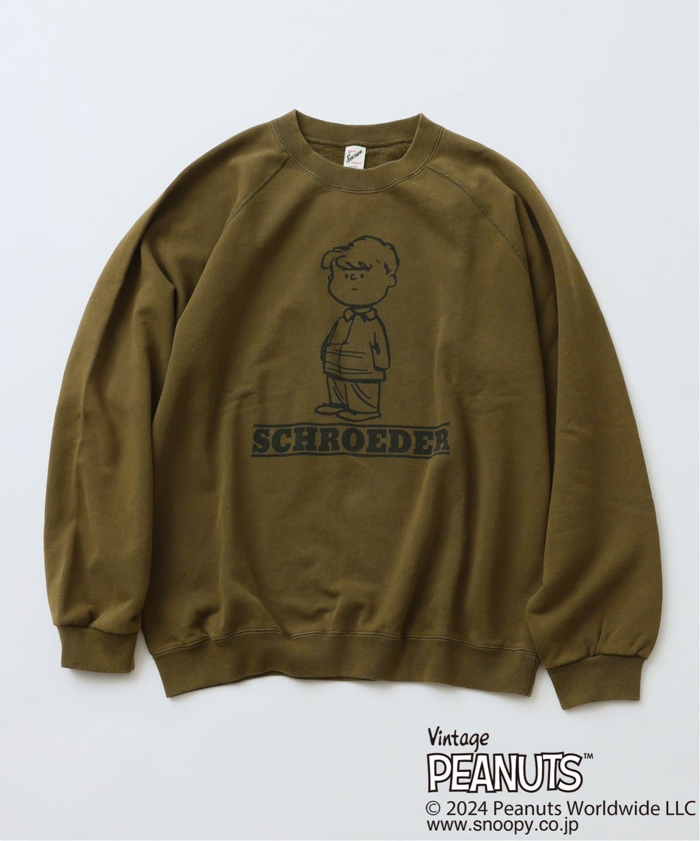 【ジャーナルスタンダード レリューム/JOURNAL STANDARD relume / MEN】のPEANUTS*SPORTS WEAR by relume 別注 クルーネックスウェット インテリア・キッズ・メンズ・レディースファッション・服の通販 founy(ファニー) 　ファッション　Fashion　メンズファッション　MEN　ヴィンテージ　Vintage　キャラクター　Character　スウェット　Sweat　スポーツ　Sports　スリーブ　Sleeve　ビンテージ　Vintage　プリント　Print　別注　Special Order　モチーフ　Motif　おすすめ　Recommend　犬　Dog　カーキ|ID: prp329100004129727 ipo3291000000028608308