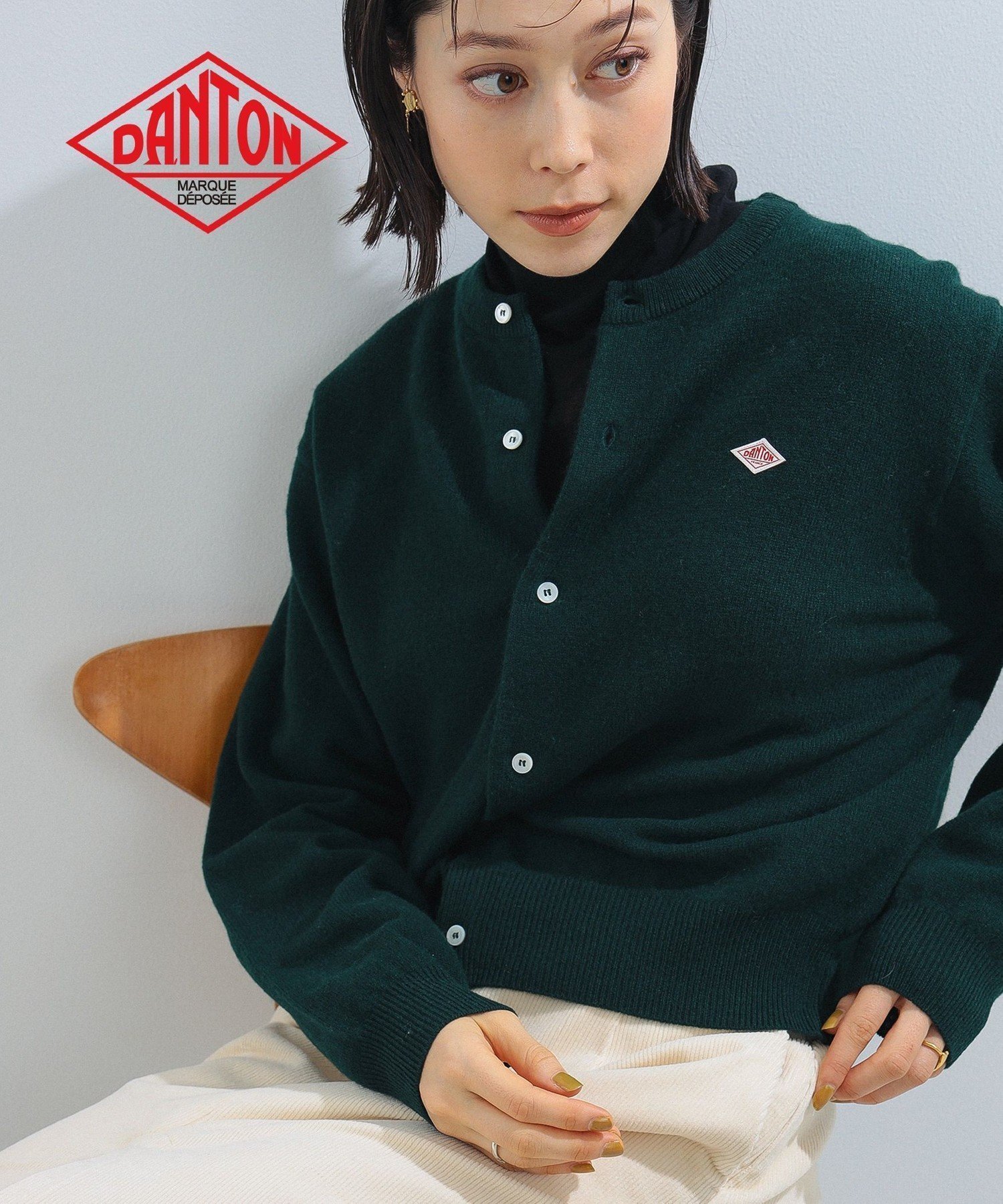 【ビームス ウイメン/BEAMS】の【定番人気】DANTON / ラムウール クルーネック カーディガン 24AW ウールカーデ インテリア・キッズ・メンズ・レディースファッション・服の通販 founy(ファニー) 　ファッション　Fashion　レディースファッション　WOMEN　トップス・カットソー　Tops/Tshirt　カーディガン　Cardigans　カーディガン　Cardigan　コンパクト　Compact　シンプル　Simple　定番　Standard　人気　Popularity　羽織　Haori　A/W・秋冬　Aw・Autumn/Winter・Fw・Fall-Winter　おすすめ　Recommend　2024年　2024　2024-2025秋冬・A/W　Aw/Autumn/Winter/Fw/Fall/2024-2025　DARK.GREEN|ID: prp329100004137086 ipo3291000000028904427