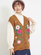 【サマンサモスモス/Samansa Mos2】の花柄刺繍ニットベスト 人気、トレンドファッション・服の通販 founy(ファニー) ファッション Fashion レディースファッション WOMEN アウター Coat Outerwear トップス・カットソー Tops/Tshirt ニット Knit Tops ベスト/ジレ Gilets/Vests 花柄・フラワープリント・モチーフ Flower Patterns カーディガン Cardigan シンプル Simple ベスト Vest thumbnail キャメル|ID: prp329100004138023 ipo3291000000028344527