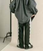 【ケービーエフ/KBF / URBAN RESEARCH】のブレードトラックパンツ 人気、トレンドファッション・服の通販 founy(ファニー) ファッション Fashion レディースファッション WOMEN パンツ Pants 2024年 2024 2024-2025秋冬・A/W Aw/Autumn/Winter/Fw/Fall/2024-2025 A/W・秋冬 Aw・Autumn/Winter・Fw・Fall-Winter 冬 Winter おすすめ Recommend ジャケット Jacket ブレード Blade thumbnail BLACK|ID: prp329100004139434 ipo3291000000028369513