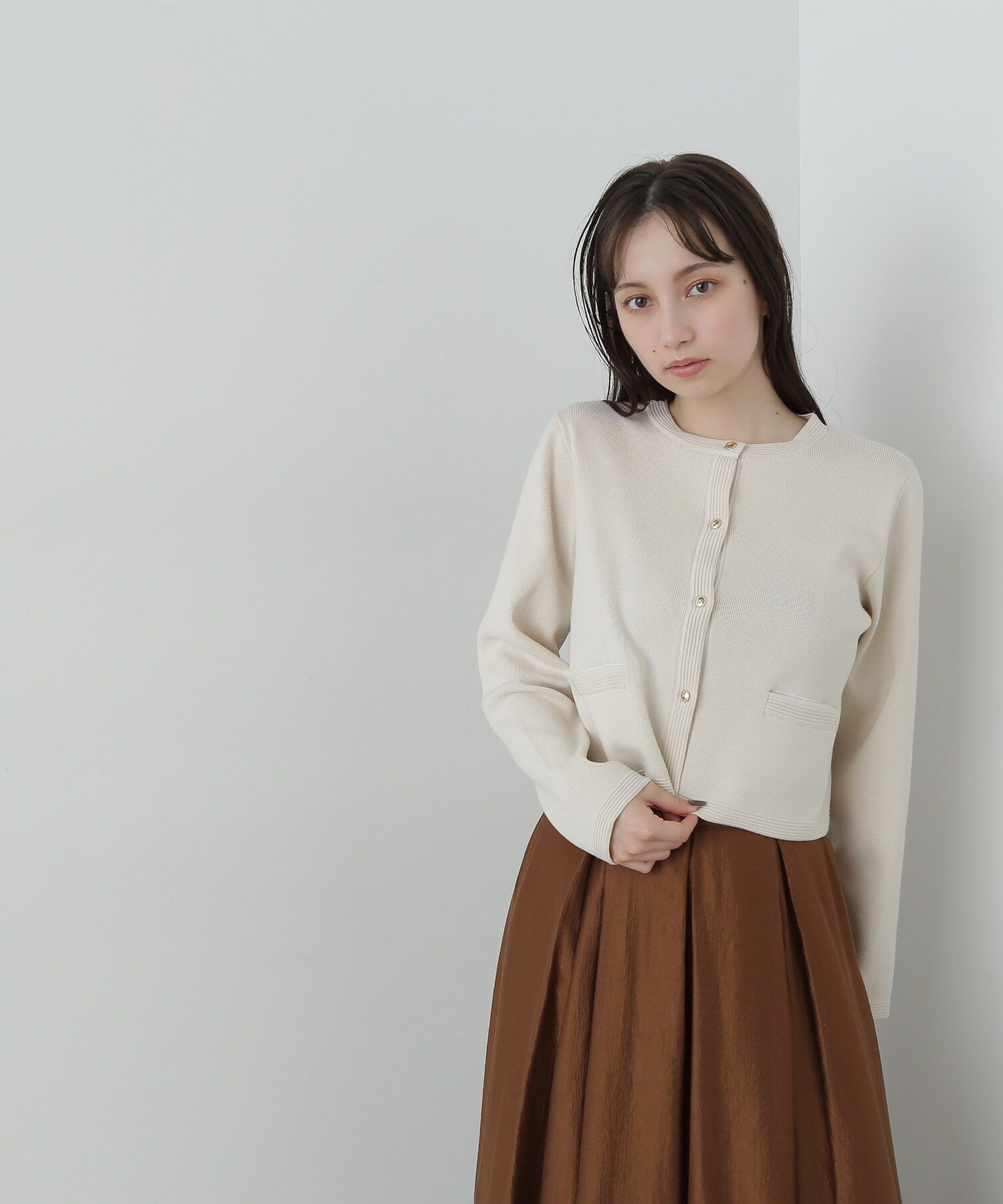 【ナチュラル ビューティー ベーシック/NATURAL BEAUTY BASIC】のシルクブレンドカーディガン 24AW インテリア・キッズ・メンズ・レディースファッション・服の通販 founy(ファニー) 　ファッション　Fashion　レディースファッション　WOMEN　トップス・カットソー　Tops/Tshirt　カーディガン　Cardigans　2024年　2024　2024-2025秋冬・A/W　Aw/Autumn/Winter/Fw/Fall/2024-2025　エレガント 上品　Elegant　カーディガン　Cardigan　シルク　Silk　フォルム　Form　アイボリー1|ID: prp329100004142450 ipo3291000000028632737