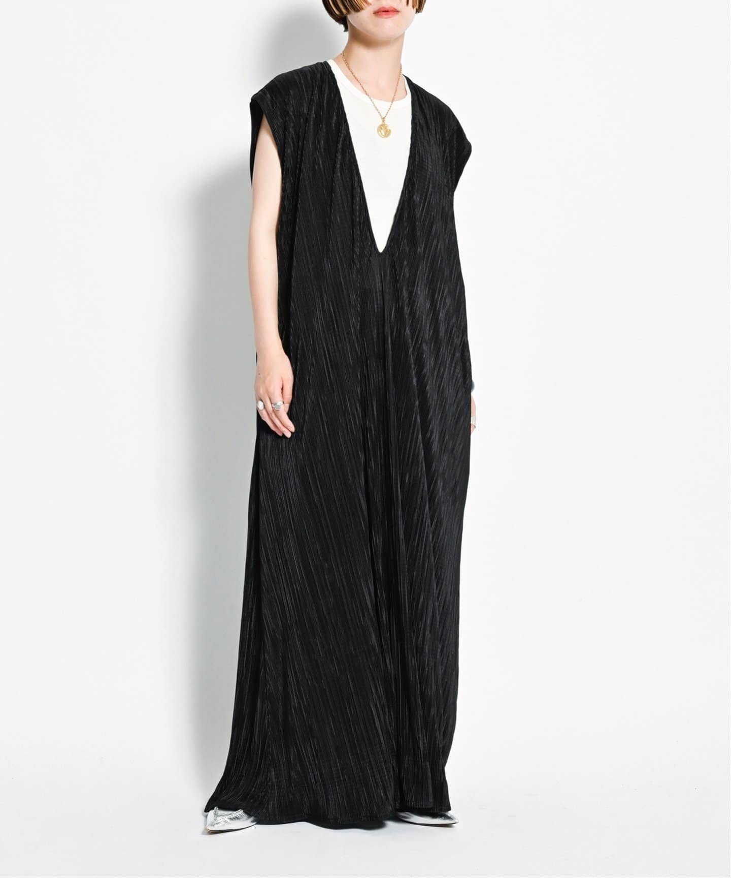 【シティーショップ/CITYSHOP】のDEEP VNECK DRESS ワンピース 人気、トレンドファッション・服の通販 founy(ファニー) 　ファッション　Fashion　レディースファッション　WOMEN　ワンピース　Dress　ドレス　Party Dresses　2024年　2024　2024-2025秋冬・A/W　Aw/Autumn/Winter/Fw/Fall/2024-2025　シンプル　Simple　ドレス　Dress　プリーツ　Pleats　ポケット　Pocket　 other-1|ID: prp329100004143807 ipo3291000000028461934