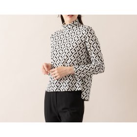 【リリアンビューティエクラ/Liliane Burty ECLAT】の【S・Mサイズ】幾何プリントウォームハイネックTシャツ 人気、トレンドファッション・服の通販 founy(ファニー) ファッション Fashion レディースファッション WOMEN トップス・カットソー Tops/Tshirt シャツ/ブラウス Shirts/Blouses ロング / Tシャツ T-Shirts 秋 Autumn/Fall コレクション Collection ショルダー Shoulder シンプル Simple ジャケット Jacket ドロップ Drop 長袖 Long Sleeve ハイネック High Neck ベスト Vest ベーシック Basic モダン Modern モノトーン Monotone リュクス Luxe A/W・秋冬 Aw・Autumn/Winter・Fw・Fall-Winter |ID:prp329100004145336