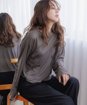 【ミスティ ウーマン/mysty woman】のフラワーコード刺繍プルオーバー 人気、トレンドファッション・服の通販 founy(ファニー) ファッション Fashion レディースファッション WOMEN トップス・カットソー Tops/Tshirt プルオーバー Pullover インナー Inner カーディガン Cardigan ダウン Down デニム Denim トレンド Trend フェミニン Feminine フラワー Flower |ID:prp329100004145687