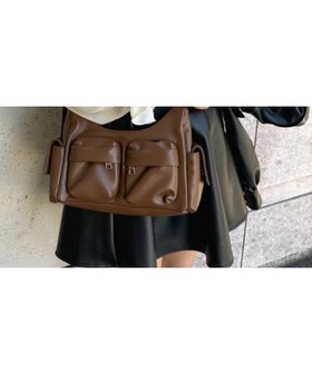 【レトロガール/RETRO GIRL】のポケットショルダーBAG 人気、トレンドファッション・服の通販 founy(ファニー) ファッション Fashion レディースファッション WOMEN バッグ Bag おすすめ Recommend ショルダー Shoulder フェイクレザー Faux Leather ポケット Pocket 秋 Autumn/Fall |ID:prp329100004146115