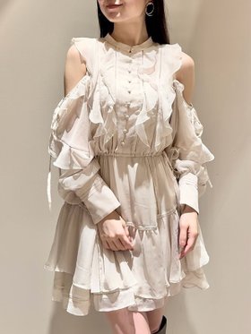 【スナイデル/SNIDEL】のフリルシフォンミニワンピース 人気、トレンドファッション・服の通販 founy(ファニー) ファッション Fashion レディースファッション WOMEN ワンピース Dress おすすめ Recommend インナー Inner オフショル Off Shoulder キャミソール Camisole シフォン Chiffon ショルダー Shoulder チュニック Tunic ドット Dot フラワー Flower フリル Frills フロント Front プリント Print リボン Ribbon |ID:prp329100004147201