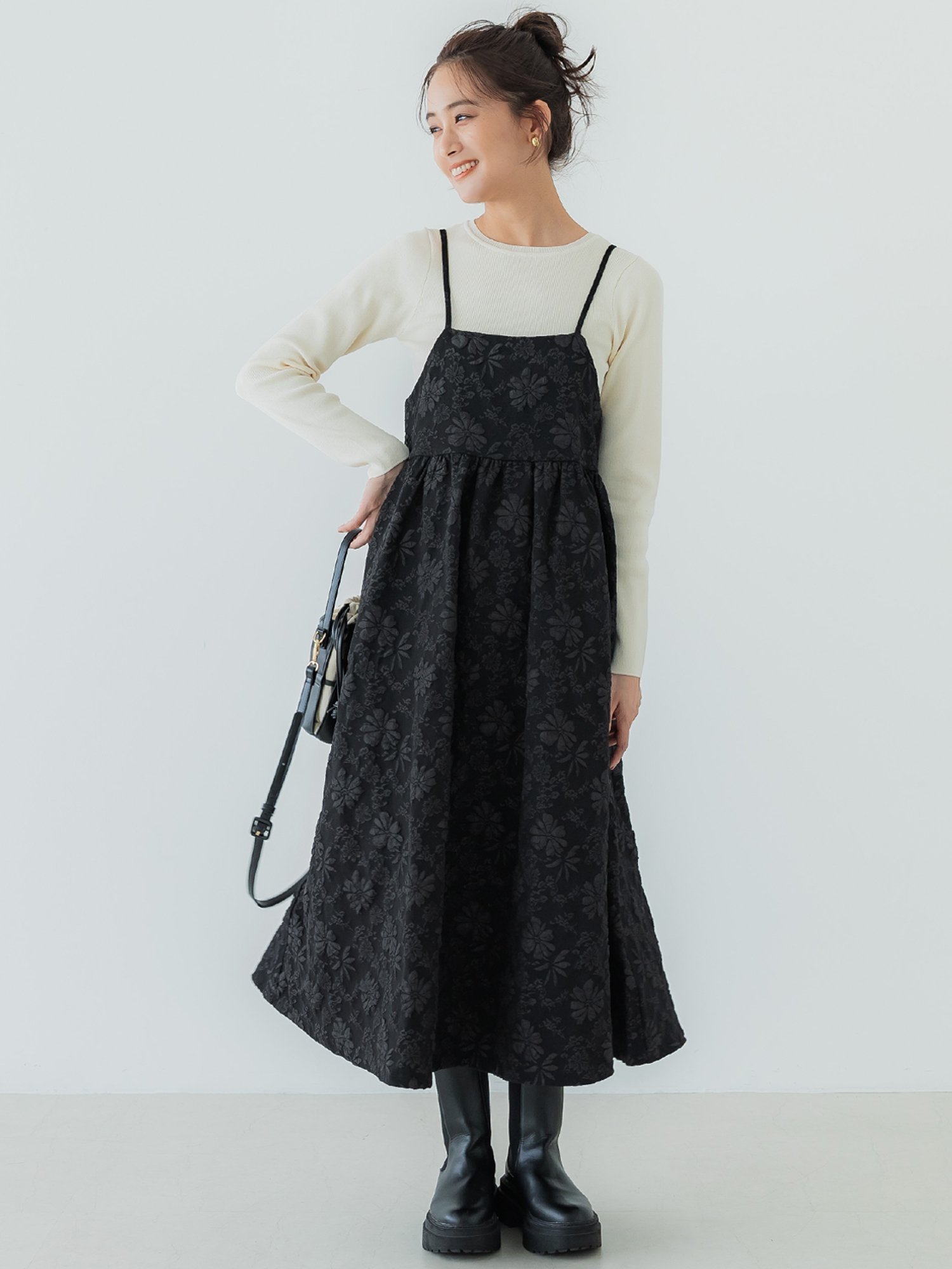 【コカ/COCA】の花柄ジャカードキャミワンピース 人気、トレンドファッション・服の通販 founy(ファニー) 　ファッション　Fashion　レディースファッション　WOMEN　ワンピース　Dress　キャミワンピース　No Sleeve Dresses　キャミワンピース　Cami Dress　フレア　Flare　ポケット　Pocket　 other-1|ID: prp329100004148890 ipo3291000000028529058